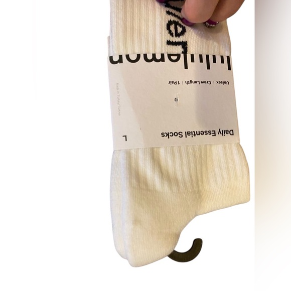 NWT Lululemon daily essential socks WHITE Size L - Picture 3 of 5